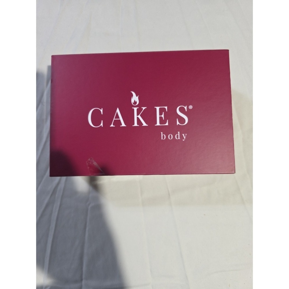 Cakes Body Silicone Bra Inserts Non-Adhesive Nipple Covers Nude with Pouch Box